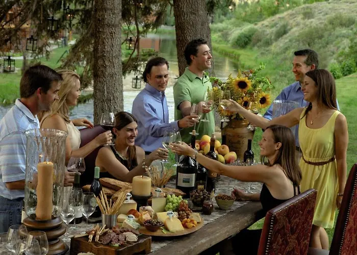 Rustic Creekside 4*