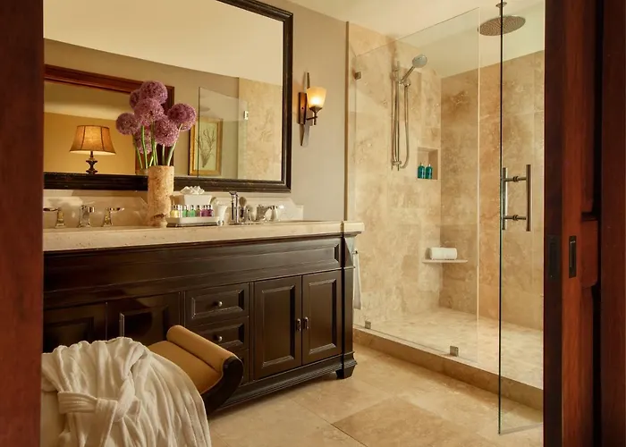 Rustic Creekside Resort 4*