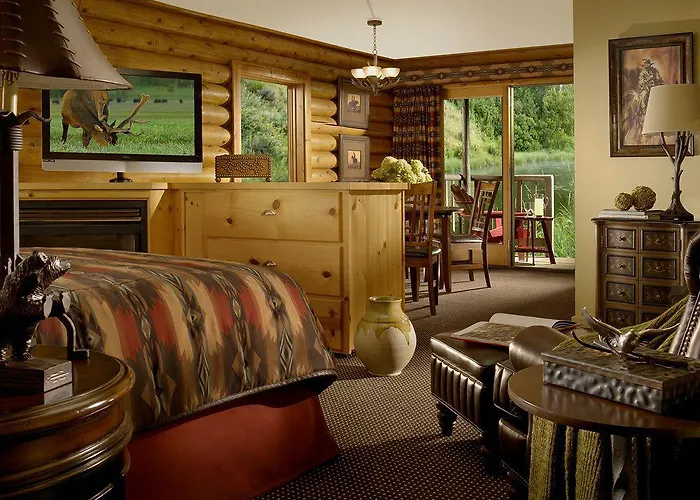 Rustic Creekside Resort 4*